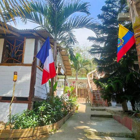 Munay Backpacker Hostel Монтаньита Экстерьер фото