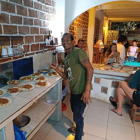 Munay Backpacker Hostel Монтаньита Экстерьер фото