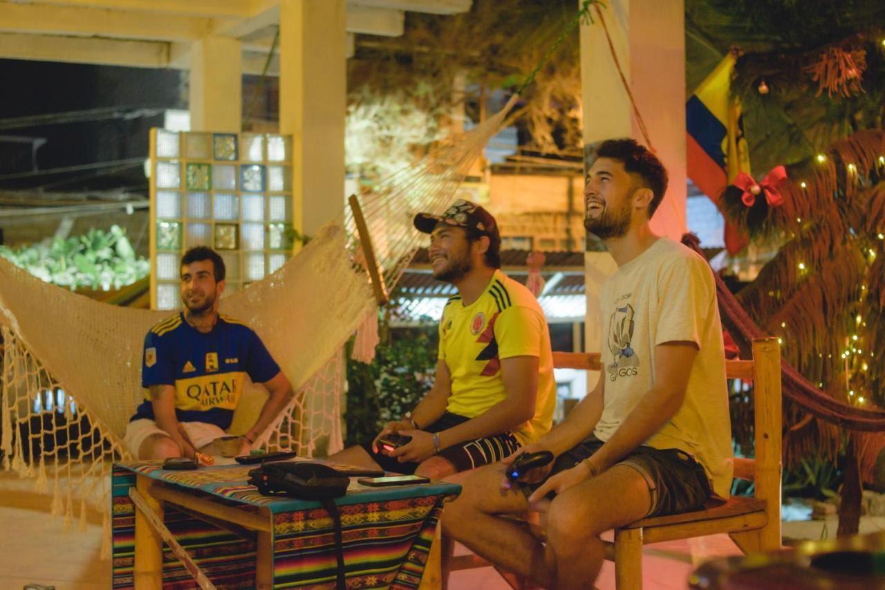 Munay Backpacker Hostel Монтаньита Экстерьер фото