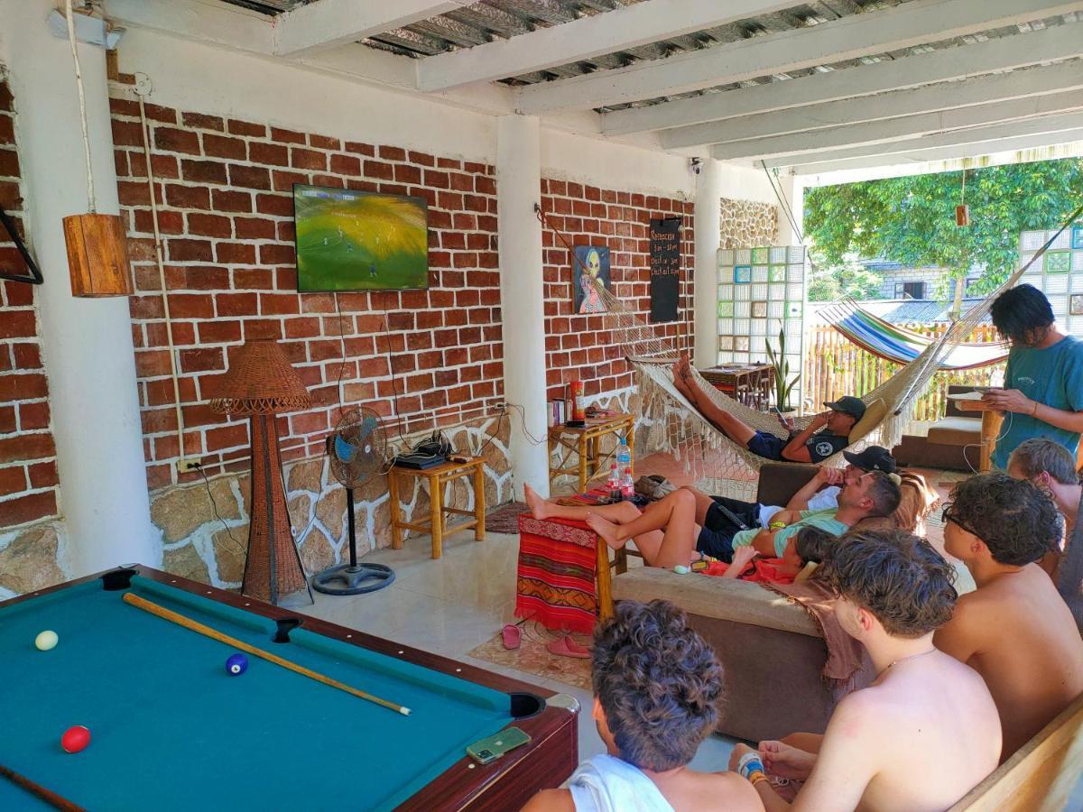 Munay Backpacker Hostel Монтаньита Экстерьер фото